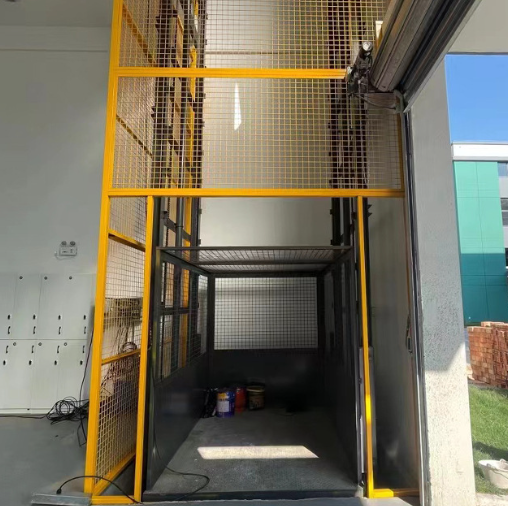 洛江导轨式升降机助力物流园破解运输难题